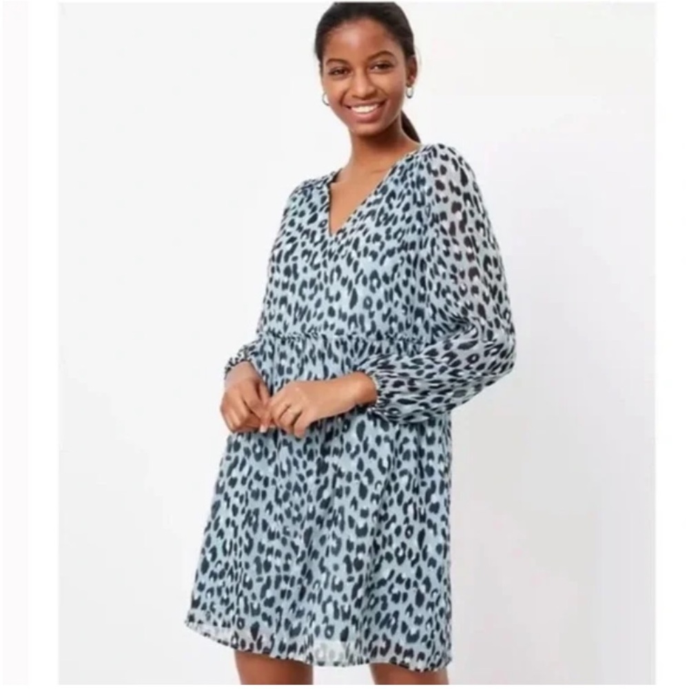 Loft v neck leopard print swing dress. NWT. Retail 109